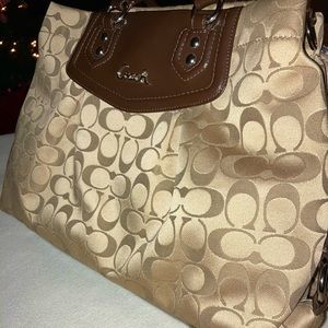 COACH SIGNATURE TOTE BROWN and GOLD. MINT COND. SIGNATURE C LOGO